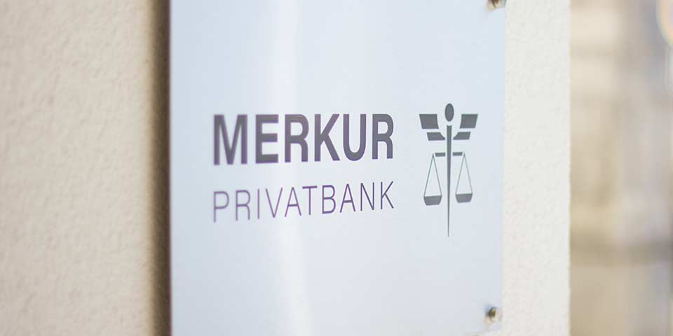 MERKUR PRIVATBANK Werbeschild